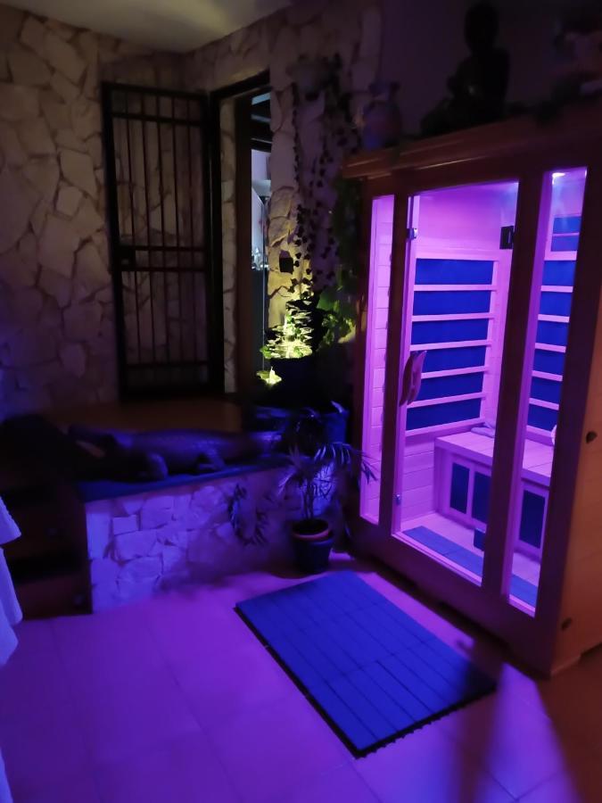Casa Vacanze Noemi Рипосто Экстерьер фото
