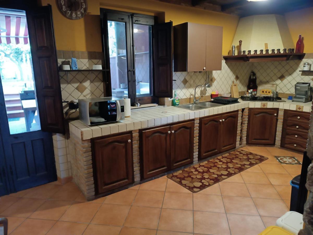 Casa Vacanze Noemi Рипосто Экстерьер фото