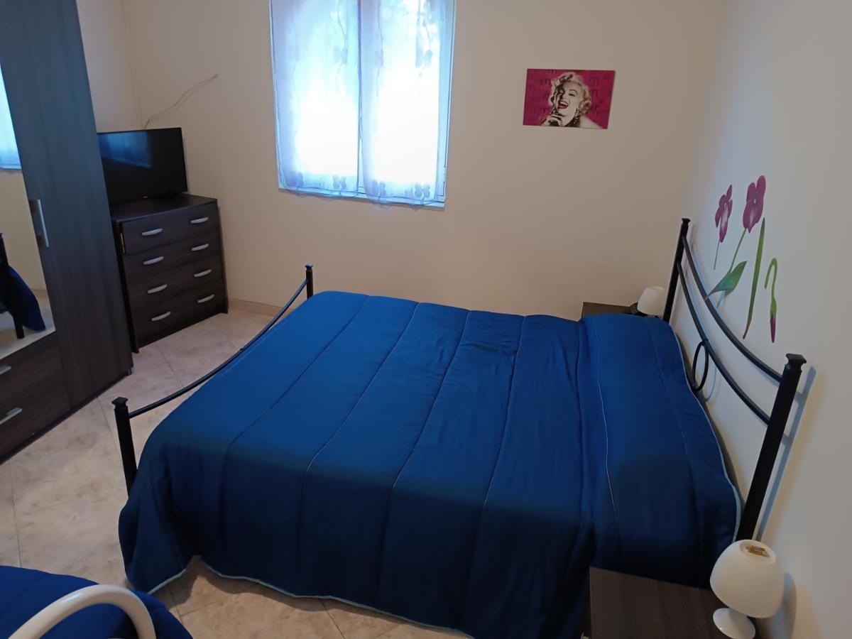 Casa Vacanze Noemi Рипосто Экстерьер фото